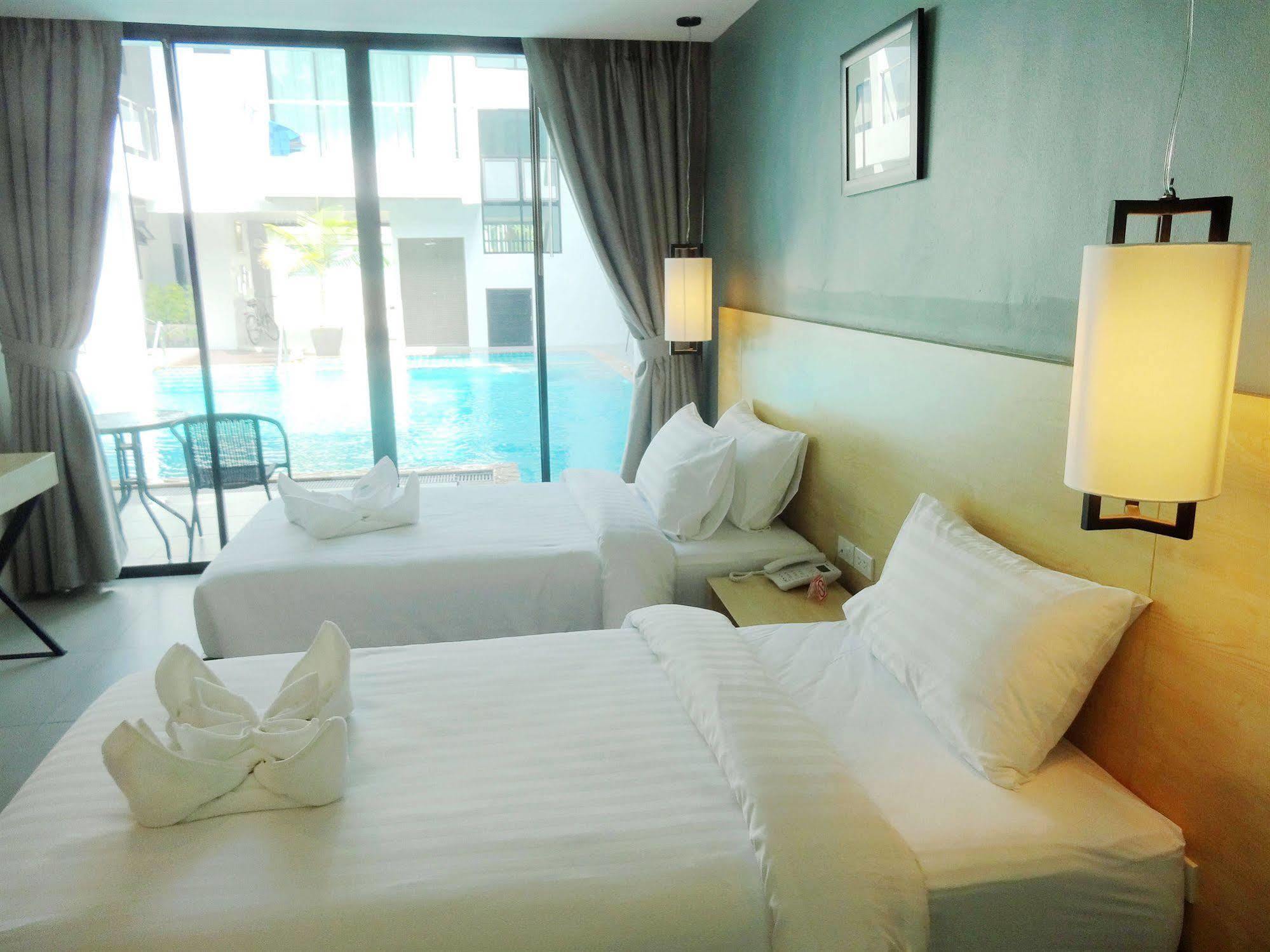 Good Day Phuket Hotel Экстерьер фото